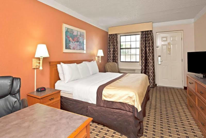 Red Roof Inn Houston North - Fm1960 & I-45 Westfield Esterno foto