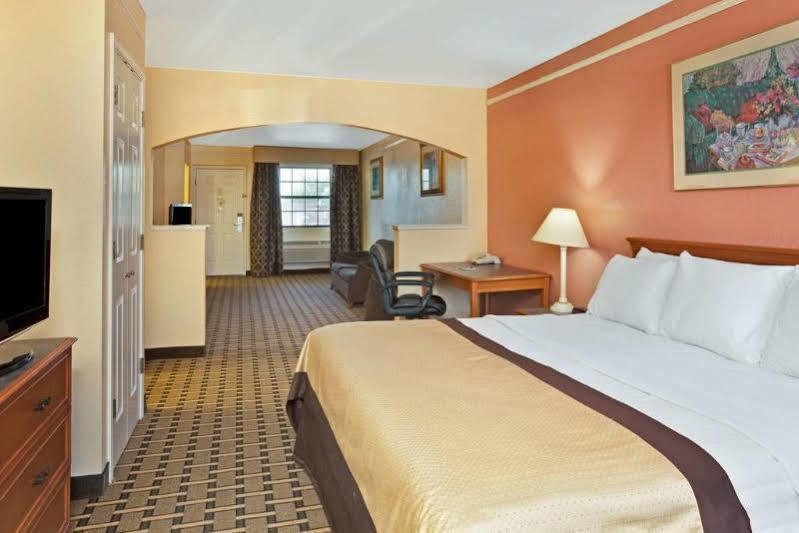 Red Roof Inn Houston North - Fm1960 & I-45 Westfield Esterno foto